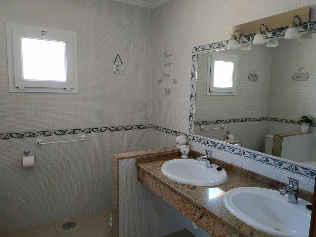 Villa Casa Del Sol 3 Bedroom Villa With Private Solar Covered 12M X 6M Pool Minimum Stay 7 Nights Chromecast And Wifi Throughout The Property Triquivijate Luaran gambar