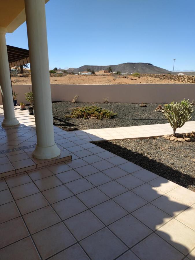 Villa Casa Del Sol 3 Bedroom Villa With Private Solar Covered 12M X 6M Pool Minimum Stay 7 Nights Chromecast And Wifi Throughout The Property Triquivijate Luaran gambar