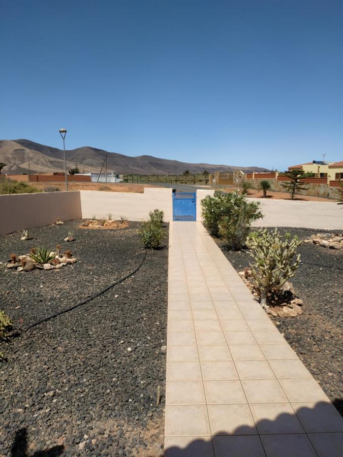 Villa Casa Del Sol 3 Bedroom Villa With Private Solar Covered 12M X 6M Pool Minimum Stay 7 Nights Chromecast And Wifi Throughout The Property Triquivijate Luaran gambar
