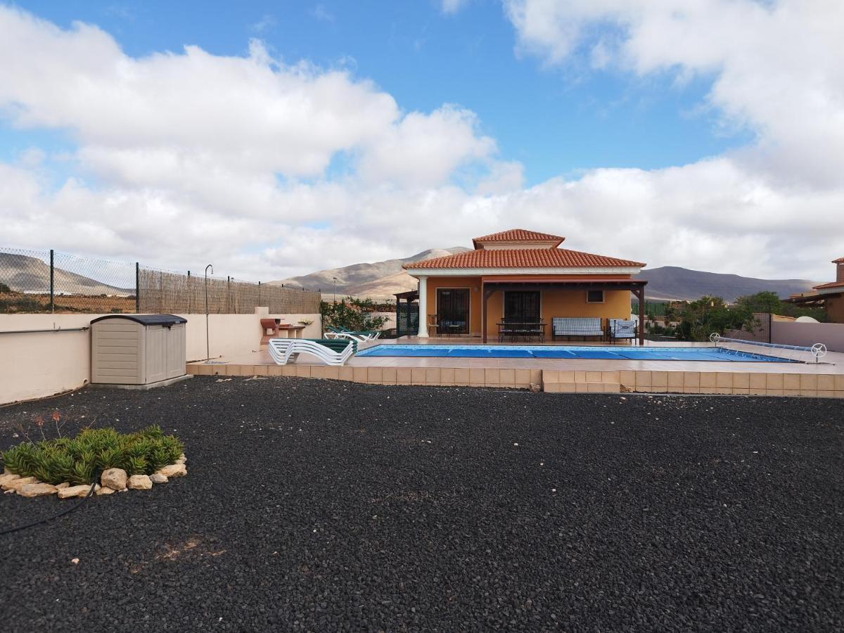 Villa Casa Del Sol 3 Bedroom Villa With Private Solar Covered 12M X 6M Pool Minimum Stay 7 Nights Chromecast And Wifi Throughout The Property Triquivijate Luaran gambar