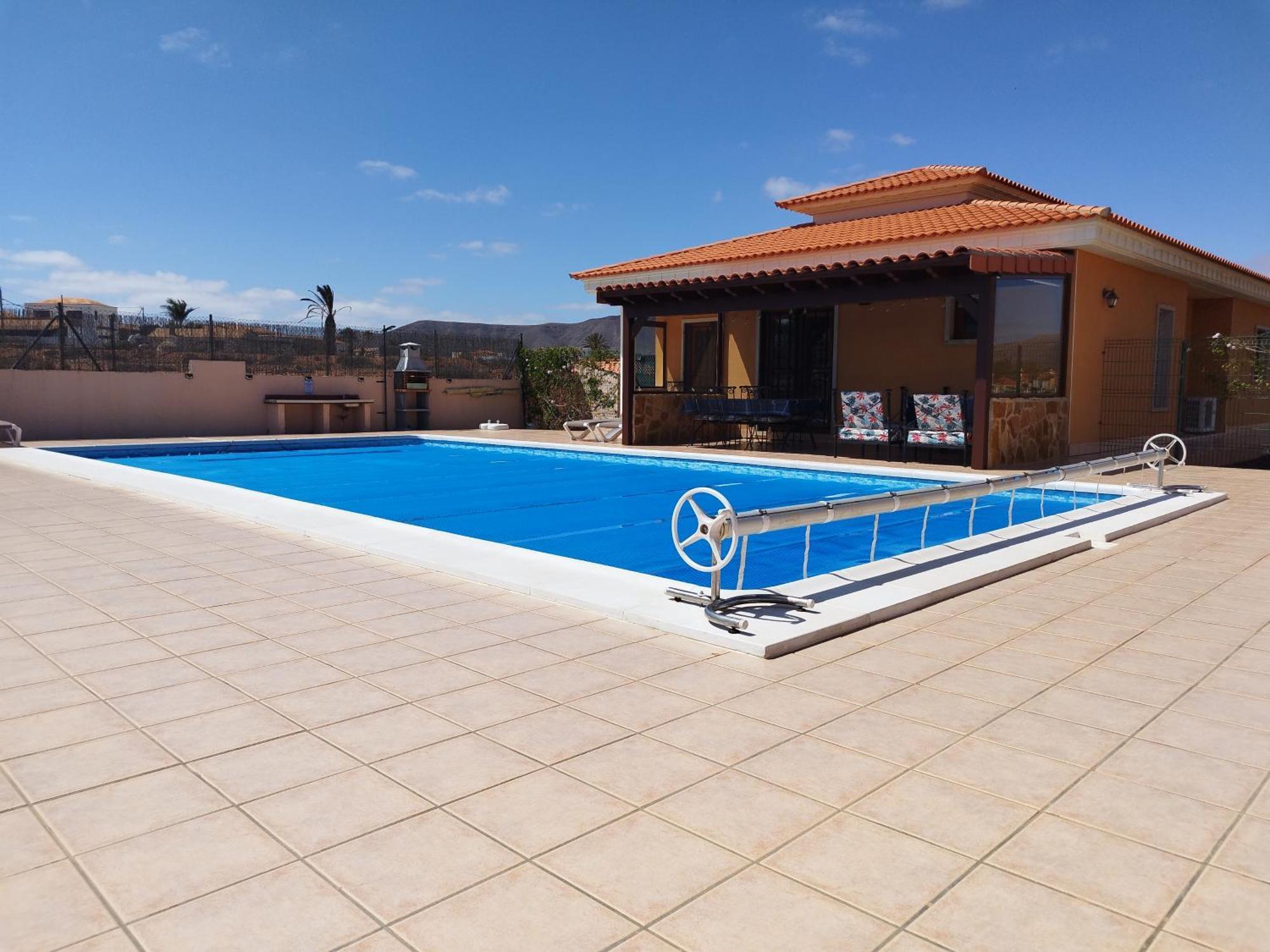 Villa Casa Del Sol 3 Bedroom Villa With Private Solar Covered 12M X 6M Pool Minimum Stay 7 Nights Chromecast And Wifi Throughout The Property Triquivijate Luaran gambar
