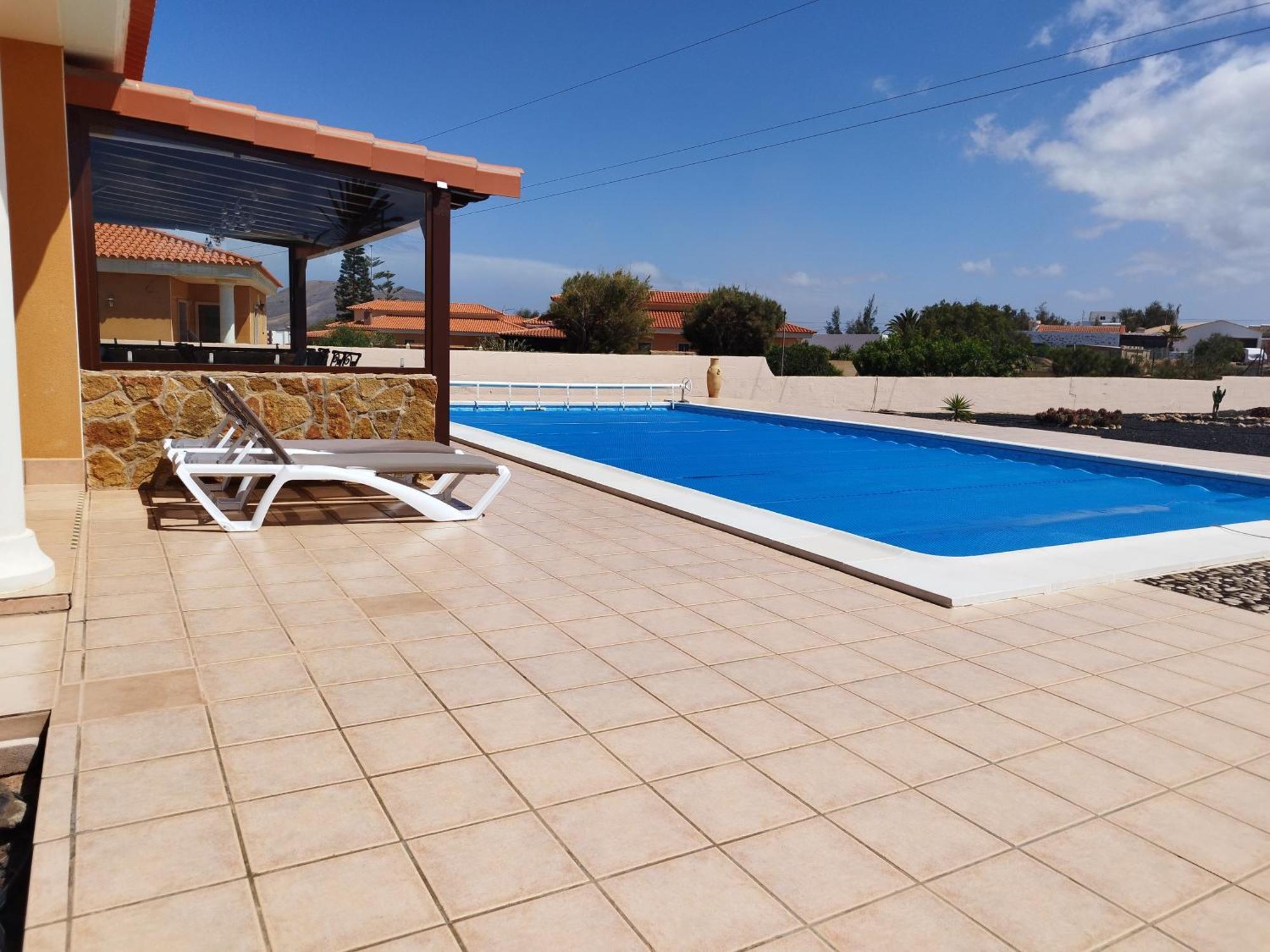 Villa Casa Del Sol 3 Bedroom Villa With Private Solar Covered 12M X 6M Pool Minimum Stay 7 Nights Chromecast And Wifi Throughout The Property Triquivijate Luaran gambar