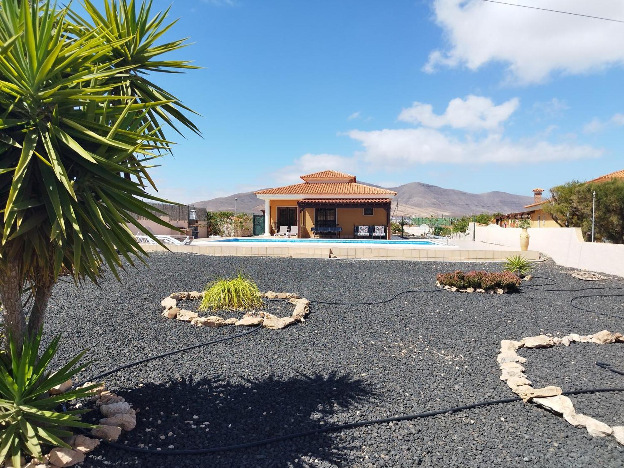 Villa Casa Del Sol 3 Bedroom Villa With Private Solar Covered 12M X 6M Pool Minimum Stay 7 Nights Chromecast And Wifi Throughout The Property Triquivijate Luaran gambar